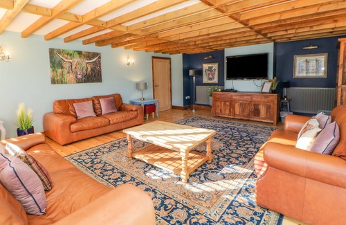 Coxhoe Cottage | THE SHED, pet friendly, with hot tub in Coxhoe