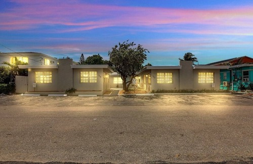 North Beach Apartment | The Shell on Walnut Studio With Bath Hollywood Beach Free Parking