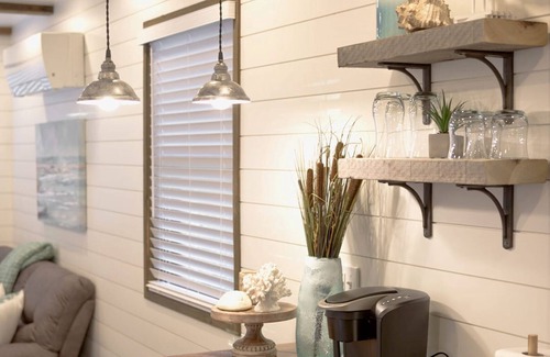 Waco House | The Shoreline Container Tiny Home 12 min to Magnolia Baylor