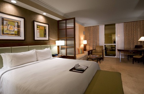 Las Vegas Hotel | The Signature at MGM Grand (All Suites)
