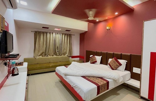 Nathdwara Hotel | The Sky Comfort Brahm Sambandh