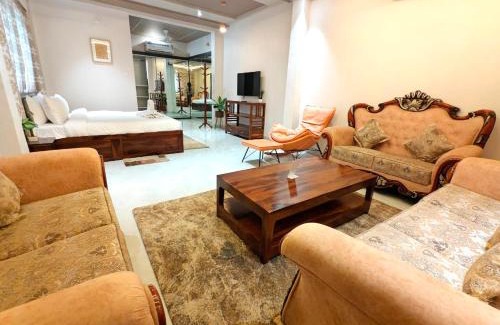 Indore Hotel | The Sky Imperial Sethji Ni Wadi