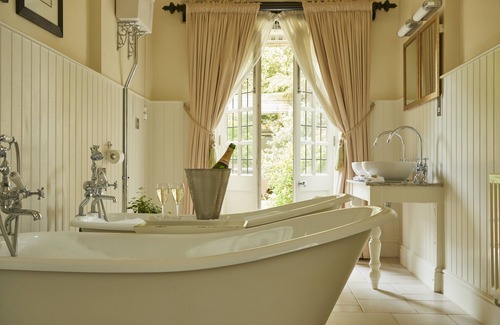 Lower Slaughter Hotel | The Slaughters Manor House