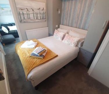 Stratton Apartment | The Snug at Bay House