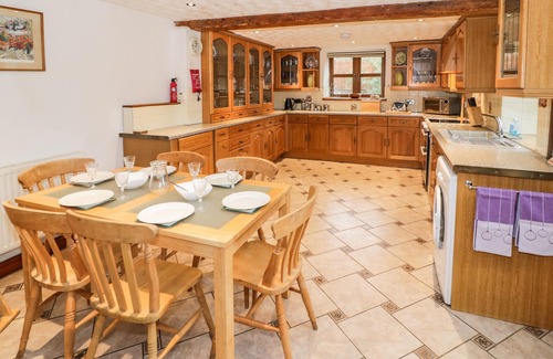 Onibury Cottage | THE STABLE, pet friendly, character holiday cottage in Craven Arms