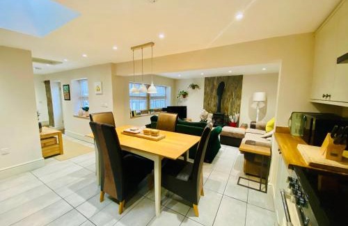 Bakewell House | The Stables