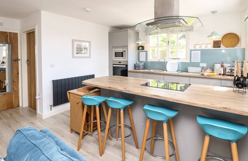Brighstone Cottage | THE STABLES, pet friendly, with a garden in Brighstone