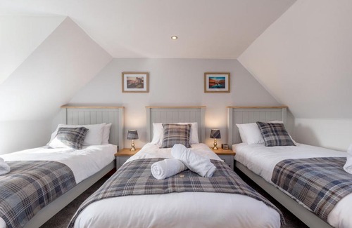 Rosyth House | The Steadings - by StayDunfermline
