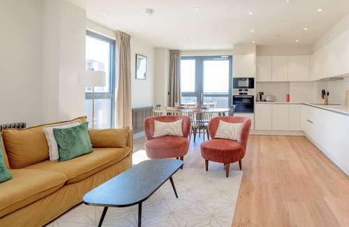 Tottenham Hale Apartment | The Stylish Nest in London