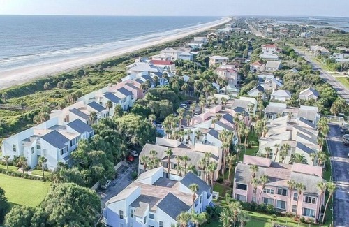 Crescent Beach House | The Summer House - Upper