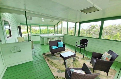 Crescent Beach House | The Summer House - Upper