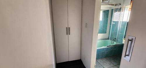 Greater Johannesburg Metropolitan Area Apartment | The Sunflower Albertskroon
