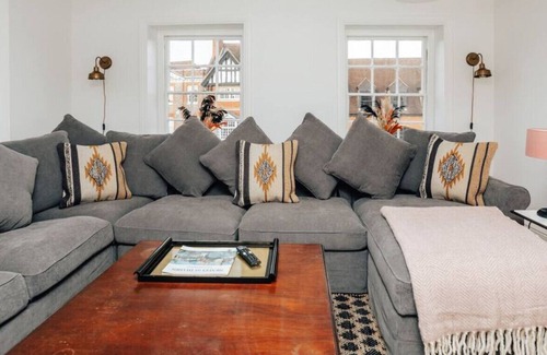 Henley-on-Thames Apartment | The Swan s Nest in Henley-on-thames