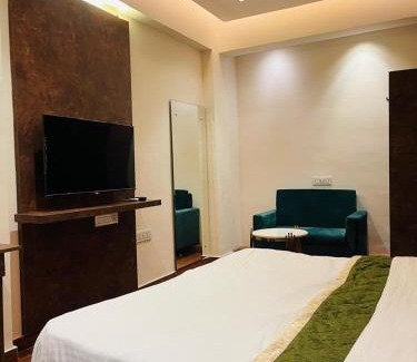 Pulikeshi Nagar Apartment | The Taaj Inn