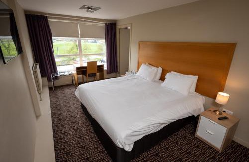 Clydebank Hotel | The Titan By Greene King Inns