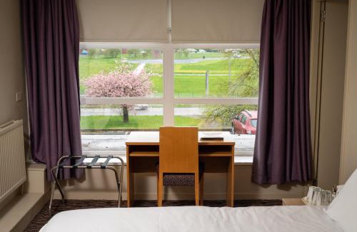 Clydebank Hotel | The Titan By Greene King Inns