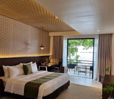 Luzon Resort | The Tropics at MacArthur Park
