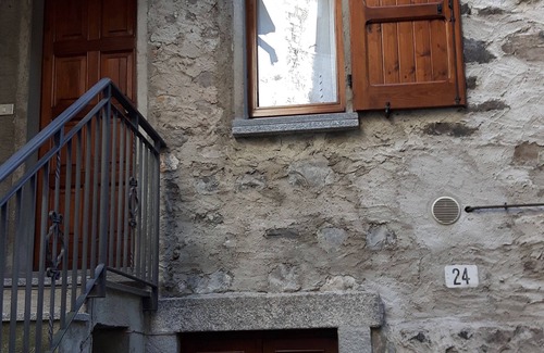 Nesso Apartment | The Turr de Mezz Nesso-apartment With Lake View Room - Relaxing and Tranquil