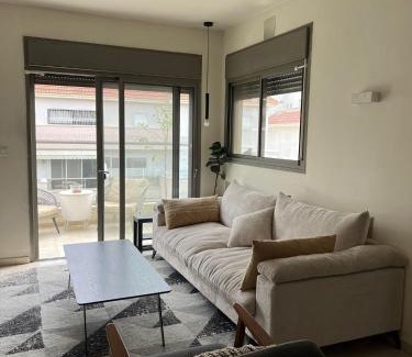 Ra'ananna Apartment | The Urban Retreat by IsrApart
