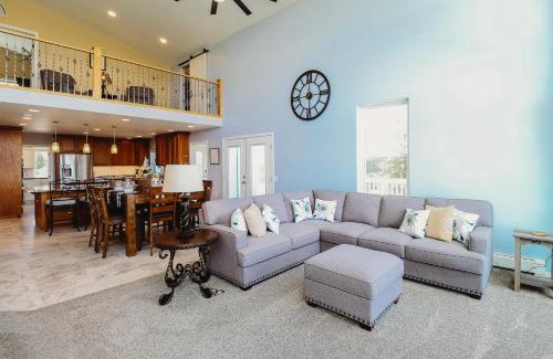 Show Low House | The Utopia Retreat - Main House