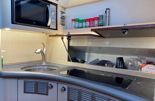 El Cabanyal Boat Rental | The Valencia Yacht Experience