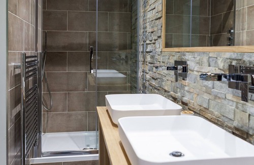 Honley House | The Venue Serviced Apartments