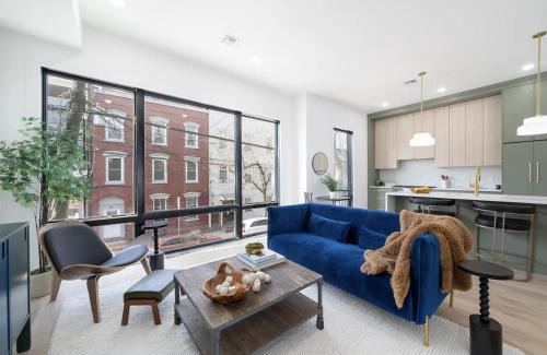 The Heights Apartment | The View 20 Min to NYC Breakfast Included - C