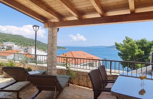 Vinisce Apartment | The View