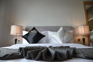 Chamkar Mon Hotel | The View Serviced Residence 豪景日式酒店公寓