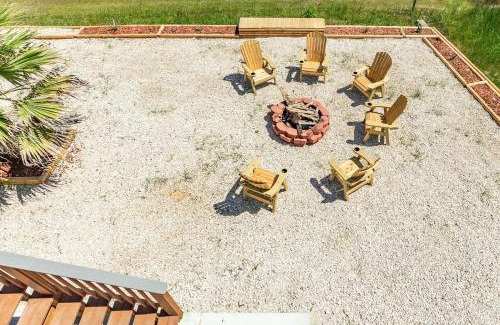 Surfside Beach House | The Views - Big Groups Welcome - Easy Beach Access