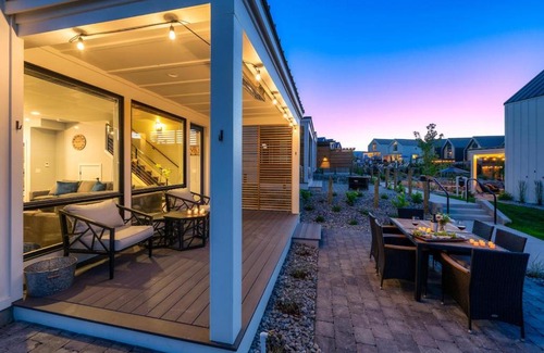 Chelan House | The Villa #305