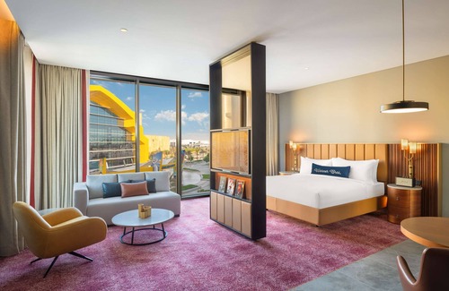 Abu Dhabi Resort | The WB Abu Dhabi, Curio Collection by Hilton