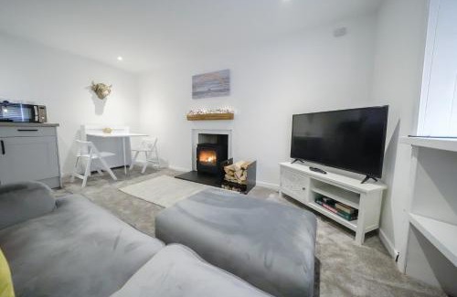 Fearn House | The Wee House by the Sea