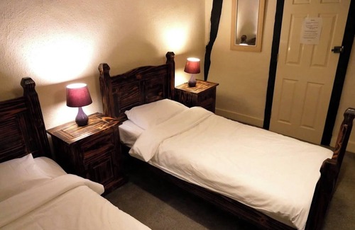 Newmarket Hotel | The Wheatsheaf Inn