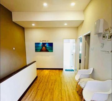 Bandar Hilir House | The White House Near Heritage Jonker Malacca Town