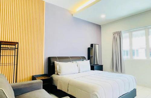 Bandar Hilir House | The White House Near Heritage Jonker Malacca Town