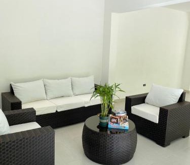 Guayacanes Bed & Breakfast | The White Rock Hotel B&B