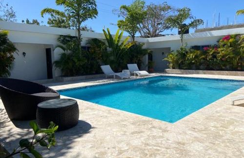 Guayacanes Bed & Breakfast | The White Rock Hotel B&B