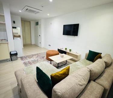 Old Town Apartment | The white shell Apartment - Old Town apartment - Walk everywhere
