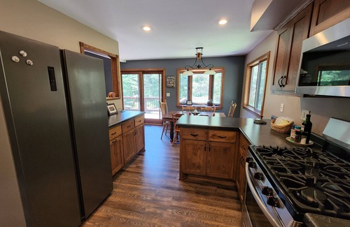 Hayward House | The Wolf Den - A Wooded Hideaway