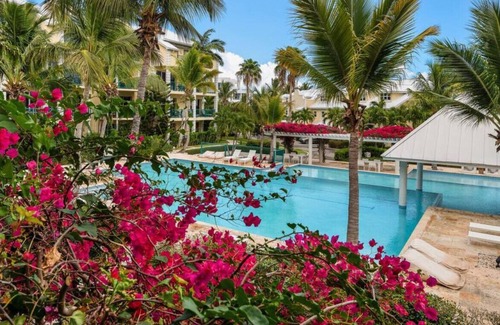 The Bight Apartment | The Yacht Club - Extra Large 2 Bedroom Condo