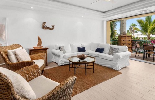 The Bight Apartment | The Yacht Club - Extra Large 2 Bedroom Condo