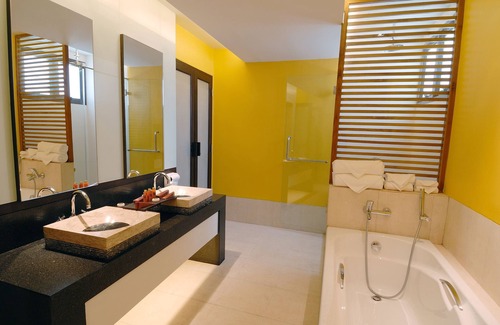 North Pattaya Hotel | The Zign Premium Villa