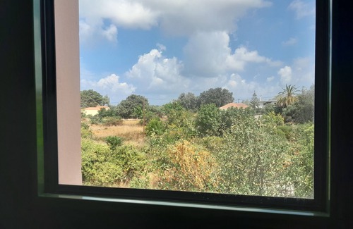 Prines Villa | Thei's Nest in a large garden in the Prines' centre near restaurants, beach,city
