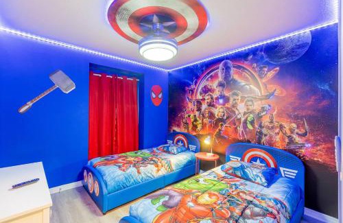 Loughman House | Themed Home wPvt Pool and Game Room in Resort