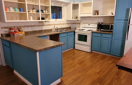 Curtice Cottage | This Account will not close it is no longer listed on VRbo