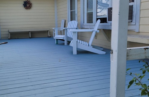 Curtice Cottage | This Account will not close it is no longer listed on VRbo