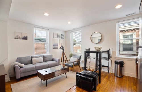 Spring Garden Apartment | This apartment is a 1 bedroom (s), 1 bathrooms, located in Philadelphia, PA.