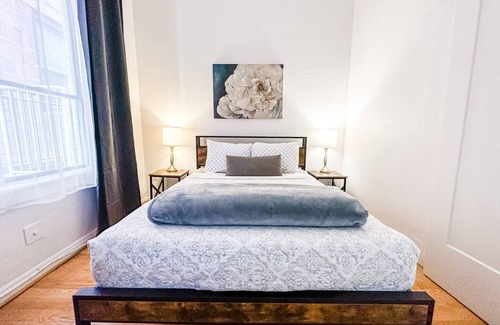 Gaslamp Quarter Hotel | This hotel is a 2 bedroom(s), 1 bathrooms, located in San Diego, CA.