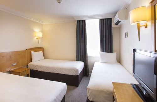 Heathrow Villages Hotel | Thistle London Heathrow Terminal 5